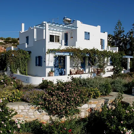 Narkissos Apartment *