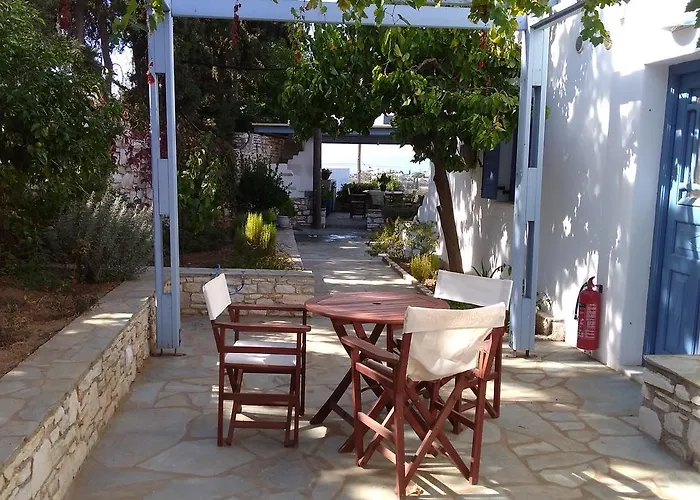 Narkissos * Aliki (Paros)